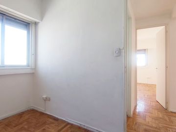 DEPARTAMENTO 3 AMBIENTES BALCON FLORES A CREDITO