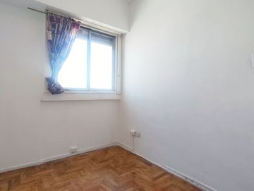 DEPARTAMENTO 3 AMBIENTES BALCON FLORES A CREDITO