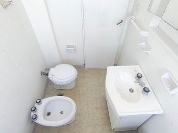 DEPARTAMENTO 3 AMBIENTES BALCON FLORES A CREDITO