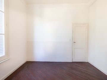 VENTA DEPTO 3 AMB CON DEPENDENCIA CONSTITUCION