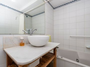 VENTA 2 AMBIENTES VISTA AL RIO NUÑEZ CON COCHERA