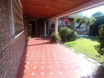TERRENO EN VENTA DOBLE FRENTE LOMAS DE ZAMORA