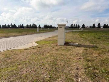 Lote Con Salida A La Laguna-damasia Al Sur Permuto
