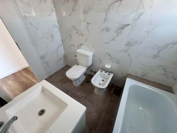 VENTA 2 AMB CON COCHERA FIJA PALERMO HOLYWOOD