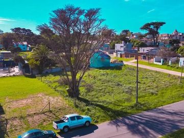VENTA LOTE 364 M2 FRENTE AL MAR, LOS ACANTILADOS