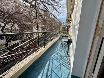 VENTA 3 AMB BALCÓN AL FRENTE 2°X ESC SOL en FLORES