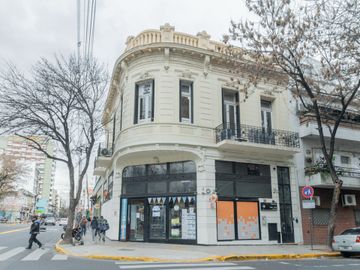 EDIFICIO COMERCIALC/RENTA EN ESQUINA CABALLITO