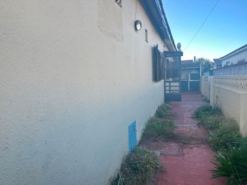 CASA EN PH CON GALPÓN VENTA MAR DEL TUYÚ