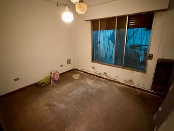 LOCAL 60MTS EN VENTA VALENTIN ALSINA CON VIVIENDA