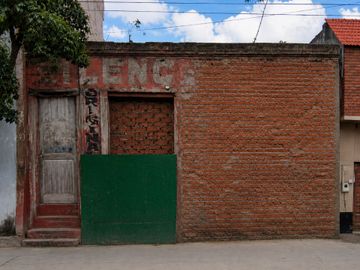 VENTA CASA FLORES 1921 M2 VENDIBLES USAA