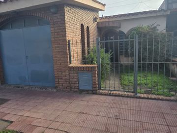 venta casa en barrio empalme 2 dormitorios