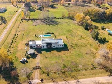 VENTA CASA 5 AMB LUJAN LAS LILAS CHACRAS DE CAMPO
