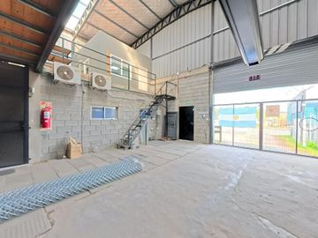 VENTA GALPON/DEPOSITO SOBRE RUTA 28 OPORTUNIDAD