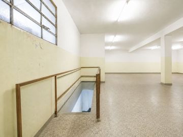 LOCAL COMERCIAL O DEPÓSITO 135 M2 CON SÓTANO