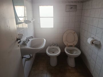 CASA 5 AMBIENTES EN VENTA EL JAGUEL MONTE GRANDE