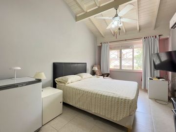 VILLA SARMIENTO VENTA CHALET 3-4 AMB A MTS GAONA