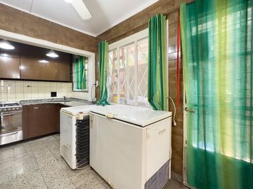 VILLA SARMIENTO VENTA CHALET 3-4 AMB A MTS GAONA