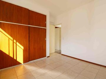Venta dep. 3 amb Almagro, c/balc y coch. c/renta