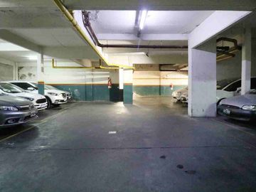Venta dep. 3 amb Almagro, c/balc y coch. c/renta