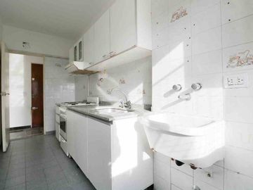 Venta dep. 3 amb Almagro, c/balc y coch. c/renta
