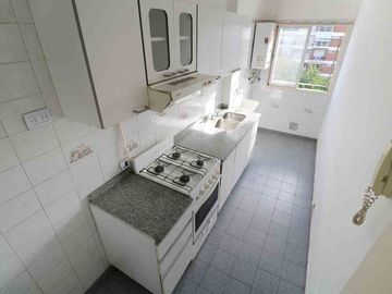 Venta dep. 3 amb Almagro, c/balc y coch. c/renta