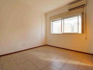 Venta dep. 3 amb Almagro, c/balc y coch. c/renta