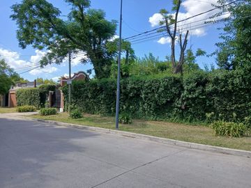 VENTA CASA 4 AMBIENTES PARQUE BELLA VISTA