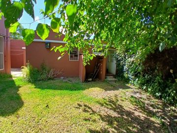 VENTA CASA 4 AMBIENTES PARQUE BELLA VISTA