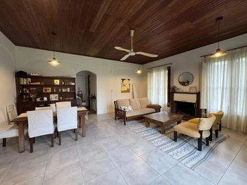 VENTA CASA 4 AMBIENTES PARQUE BELLA VISTA