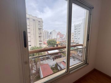 ALQUILER DPTO 2 AMBIENTES AL FRENTE. LANUS CENTRO