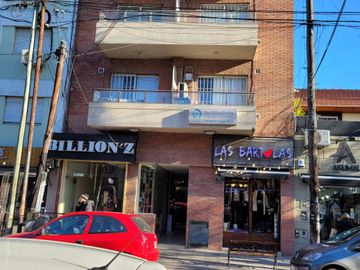 ALQUILER DPTO 2 AMBIENTES AL FRENTE. LANUS CENTRO