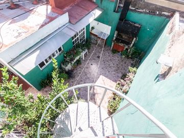 Casa de 3 amb en venta c/quincho, cochera y patio