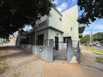 Casa 3 amb+depto 3 amb c/coch,patio venta en BLOCK