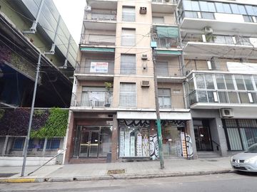 VENTA DEPARTAMENTO 4 amb. balcón Parque Chacabuco