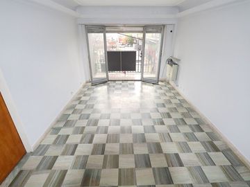 VENTA DEPARTAMENTO 4 amb. balcón Parque Chacabuco