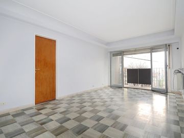 VENTA DEPARTAMENTO 4 amb. balcón Parque Chacabuco