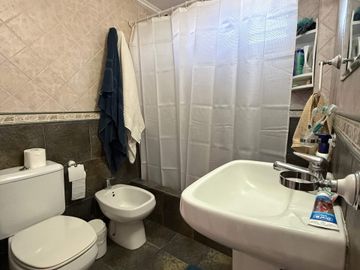 VENTA PH 3AMB CASEROS CENTRO