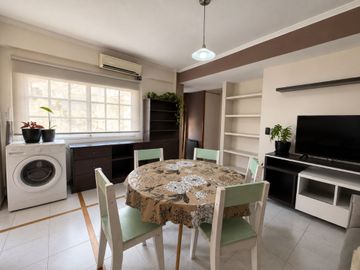 VENTA PH 3AMB CASEROS CENTRO