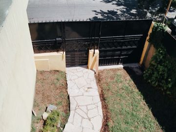 VENTA CASA 3 AMB. COCHERA GALPON APTO CREDITO