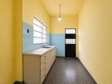 VENTA CASA 3 AMB. COCHERA GALPON APTO CREDITO