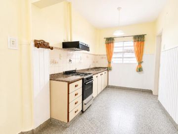 PH DE 3 AMBIENTES CON JARDIN Y TERRAZA PROPIOS
