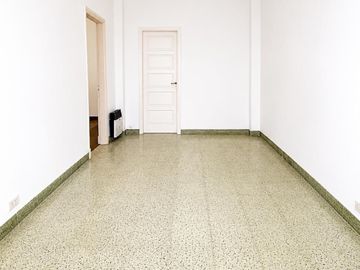 PH DE 3 AMBIENTES CON JARDIN Y TERRAZA PROPIOS
