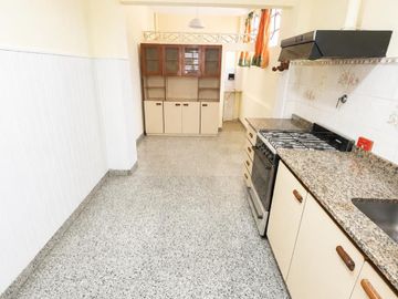 PH DE 3 AMBIENTES CON JARDIN Y TERRAZA PROPIOS