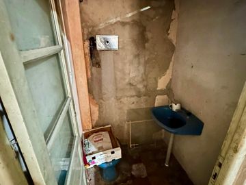 VENTA CASA 4 AMB + LOCAL SAN JOSÉ A REFACCIONAR