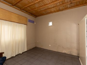 Venta de Casa 3 amb en HURLINGHAM con Cochera