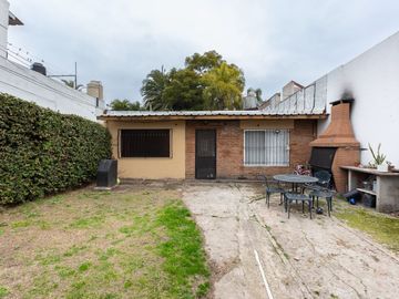Venta de Casa 3 amb en HURLINGHAM con Cochera