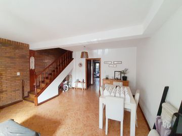 Tríplex 4 Amb. Venta Beccar Jardín-Pileta-Parrilla