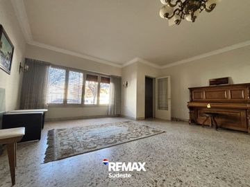 Venta Importante Casa Macro Centro