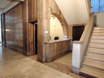 VENTA OFICINA LUMINOSA 25 M2 LAVALLE 1400