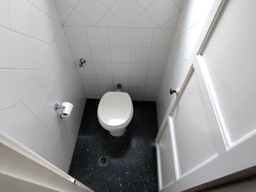 VENTA OFICINA LUMINOSA 25 M2 LAVALLE 1400